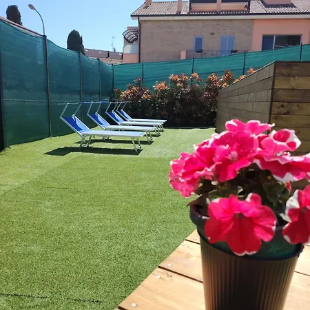 Sunbeach Bed & Breakfast *