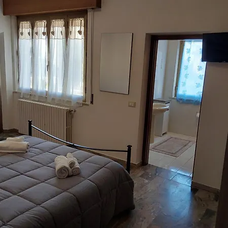 Sunbeach Bed and breakfast 3*