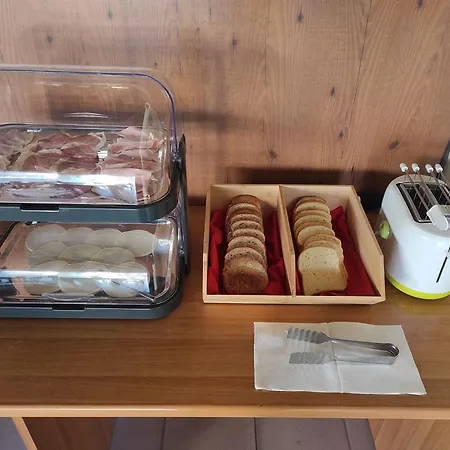 לינה וארוחת בוקר Sunbeach