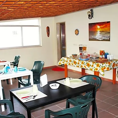 Sunbeach Bed and breakfast